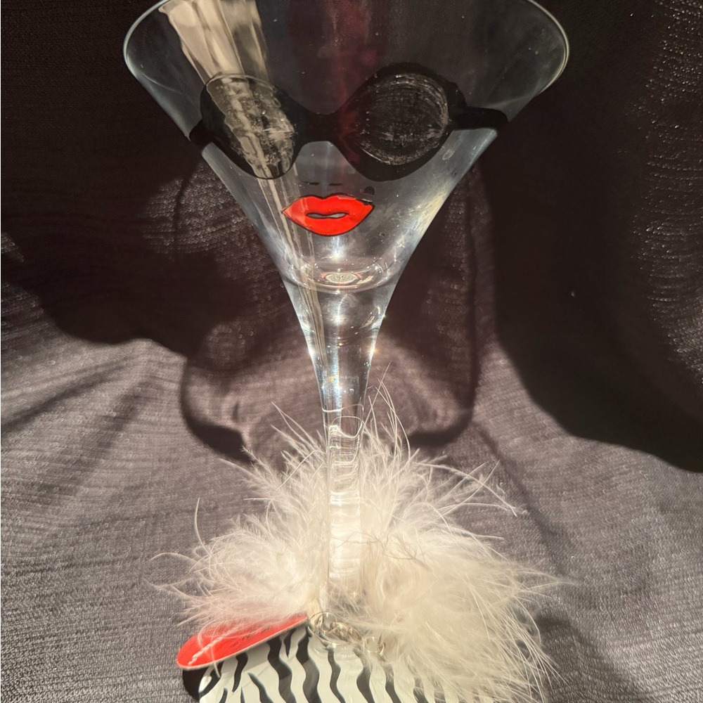 Almost Famous Zebra Base Martini Glass with Red Lips and White Feathers